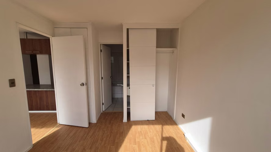 ARRIENDO AMPLIO DPTO 2D 2B METRO VICENTE VALDES