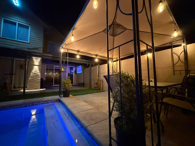 CÓMODA, REMODELADA, ESPECTACULAR 3D Y 2B 2 EST EN LAMPA