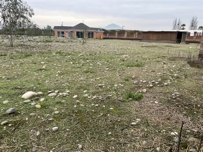 PARCELA  REBAJADA! QUINCHO, PISCINA Y CIERRE DE ALTO NIVEL