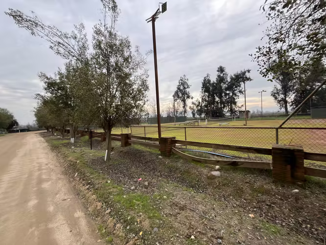 PARCELA  REBAJADA! QUINCHO, PISCINA Y CIERRE DE ALTO NIVEL