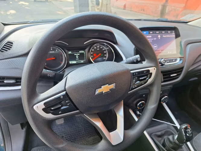 Chevrolet onix casi nuevo año 2023
