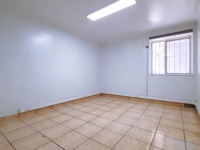Oficina en Venta a 2 cuadras Metro Plaza de Armas