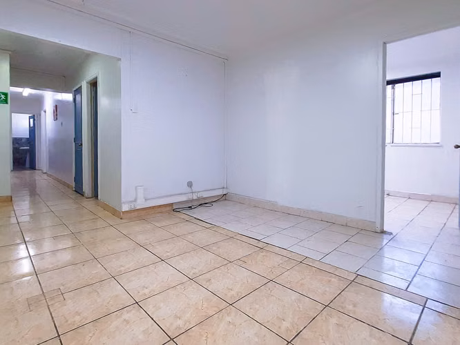 Oficina en Venta a 2 cuadras Metro Plaza de Armas