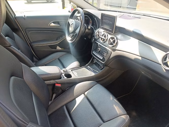 MERCEDES BENZ GLA 200 SPORT - 2021 | 2542