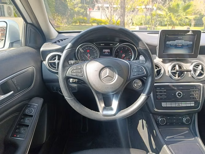 MERCEDES BENZ GLA 200 SPORT - 2021 | 2542