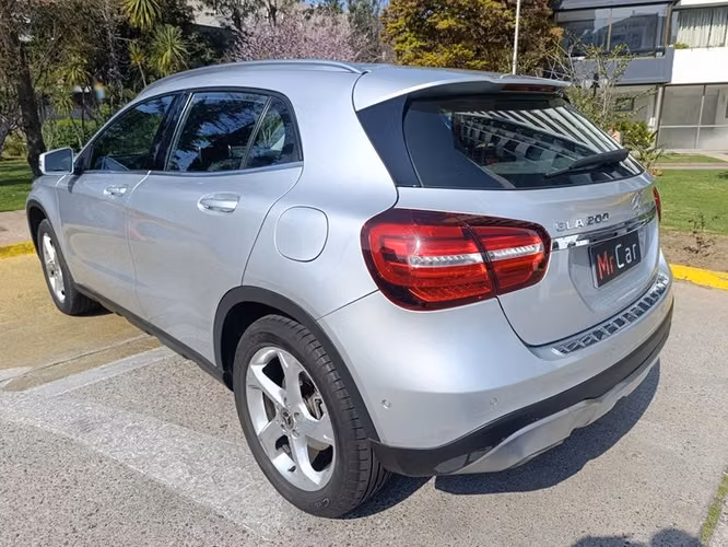 MERCEDES BENZ GLA 200 SPORT - 2021 | 2542