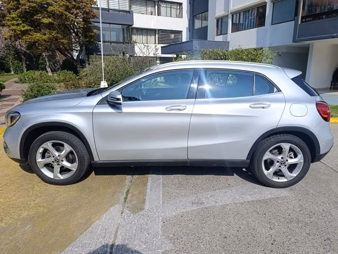 MERCEDES BENZ GLA 200 SPORT - 2021 | 2542