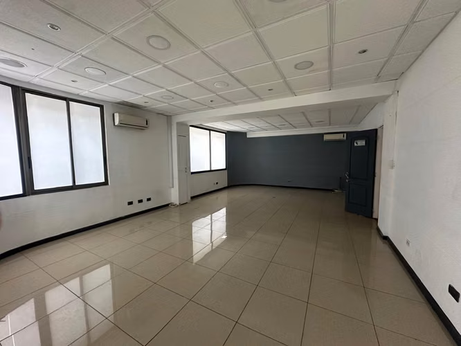 6P,4B,4EST - OFICINA - 180M2 -  METRO INES DE SUAREZ - Imagen 4