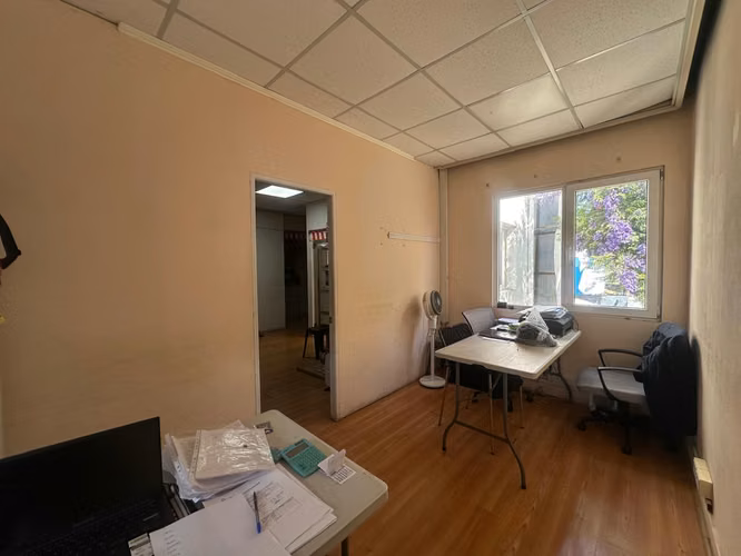 USO COMERCIAL - 2 SALAS, 2P,2B - 126M2, BARRIO ITALIA