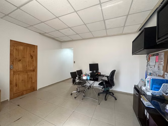 USO COMERCIAL - 5P,4B - 252M2 UTILES- BARRIO ITALIA - Imagen 11