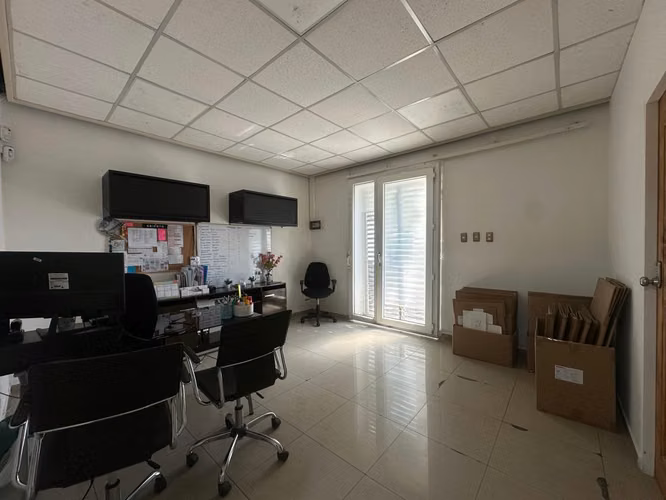 USO COMERCIAL - 5P,4B - 252M2 UTILES- BARRIO ITALIA - Imagen 10