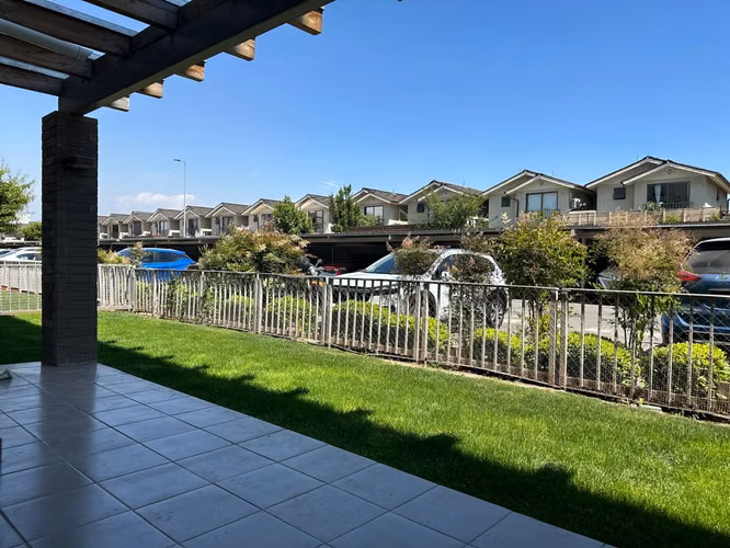 Con Patio , 2D,2B EST Y BOD - 125 M2 Totales - Imagen 2