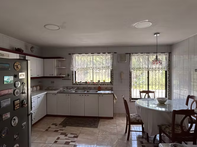 INVERSION CASA EN CONDOMINIO  A MINUTOS DE MELIPILLA , COLEGIOS Y CLINICA