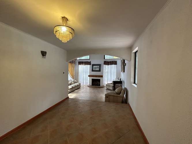INVERSIONISTA  CASA EN CONDOMINIO  A MINUTOS DE MELIPILLA , COLEGIOS Y CLINICA