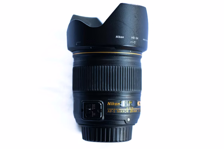 Nikon AF-S NIKKOR 28mm f/1.8G FX – Impecable. Gran angular luminoso