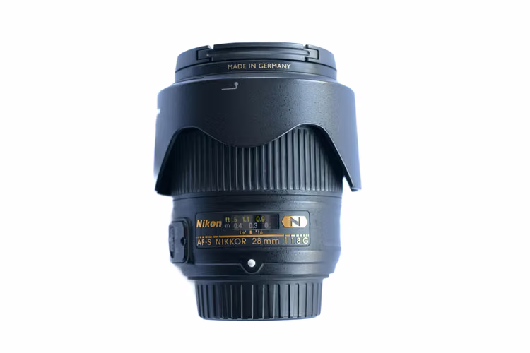 Zoom Nikon AF-S NIKKOR 28mm f/1.8G FX – Impecable. Gran angular luminoso