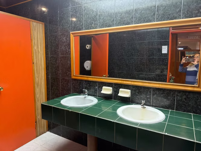 PROPIEDAD COMERCIAL CON RESTAURANTE EQUIPADO Y 10 HABITACIONES EN ANTOFAGASTA