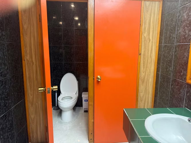 PROPIEDAD COMERCIAL CON RESTAURANTE EQUIPADO Y 10 HABITACIONES EN ANTOFAGASTA