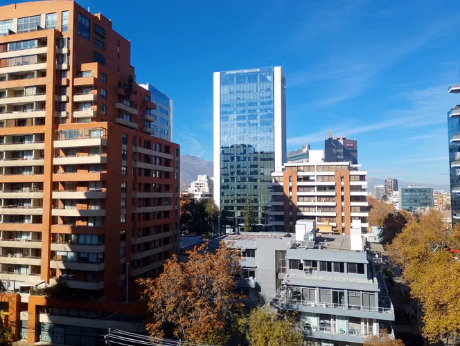 AMPLIA OFICINA EXCELENTE VISTA BARRIO EL GOLF