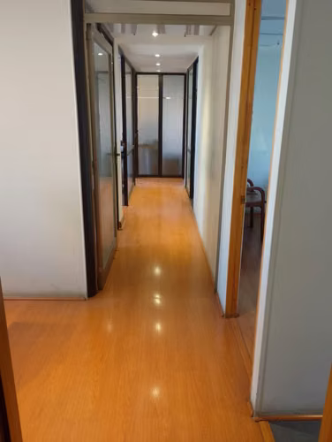 AMPLIA OFICINA EXCELENTE VISTA BARRIO EL GOLF
