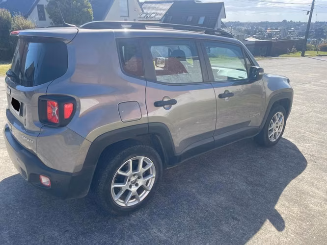 Jeep Renegade año 2022 (Crédito directo con Dicom )