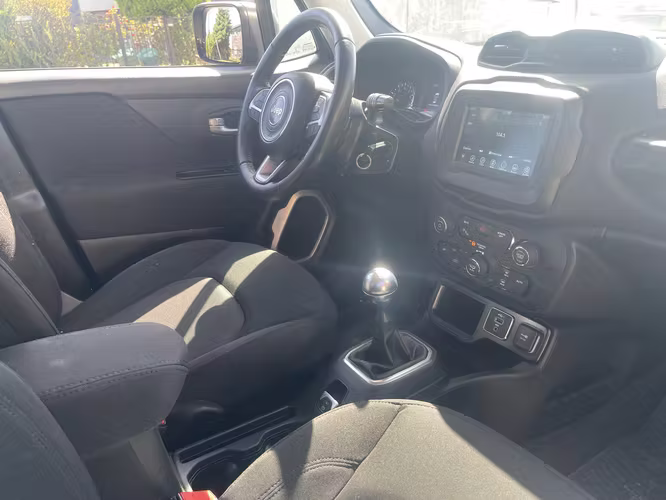 Jeep Renegade año 2022 (Crédito directo con Dicom )