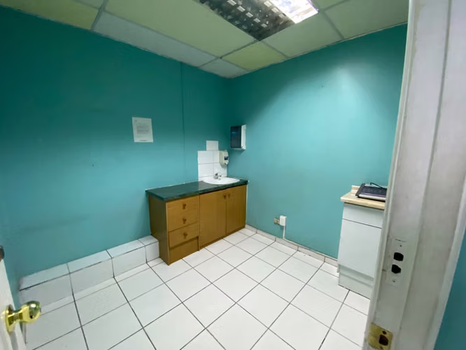 ARRIENDO OFICINA EN CALLE ARLEGUI VIÑA DEL MAR