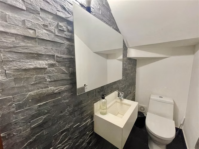 Preciosa e iluminada casa en Condominio Piedra Roja - Imagen 14