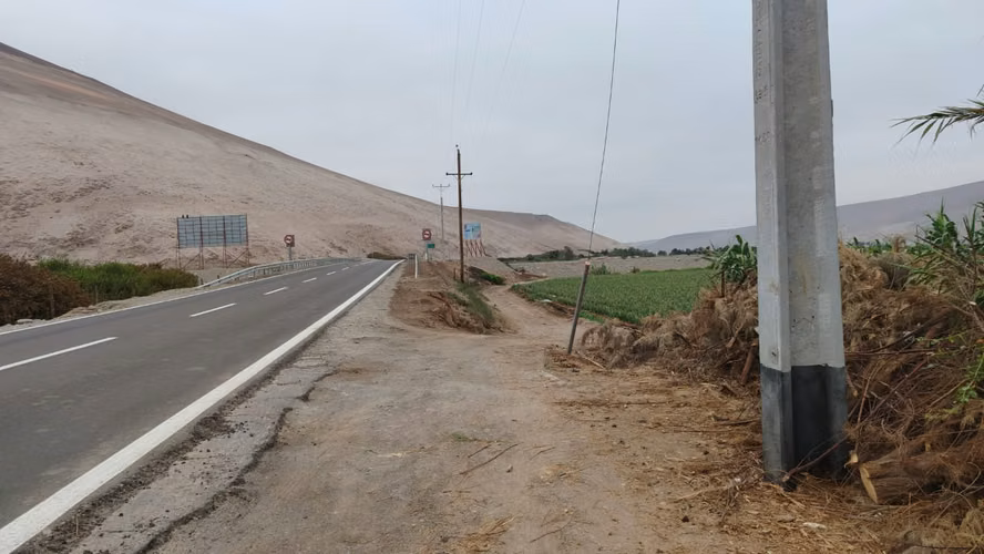VALLE DE LLUTA TIERRA CULTIVABLE  ORILLA DE CAMINO - Imagen 2