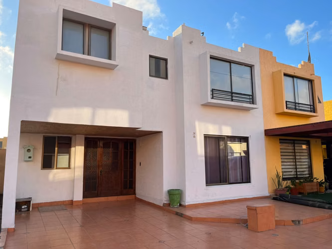 EXCELENTE OPORTUNIDAD DE COMPRA, LUJOSA CASA EN BORDEMAR