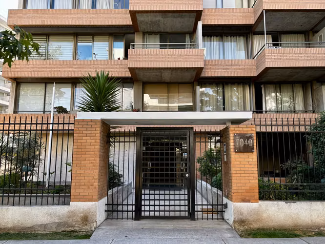 Acogedor departamento 2 dormitorios en excelente estado en Arriendo, Las Condes