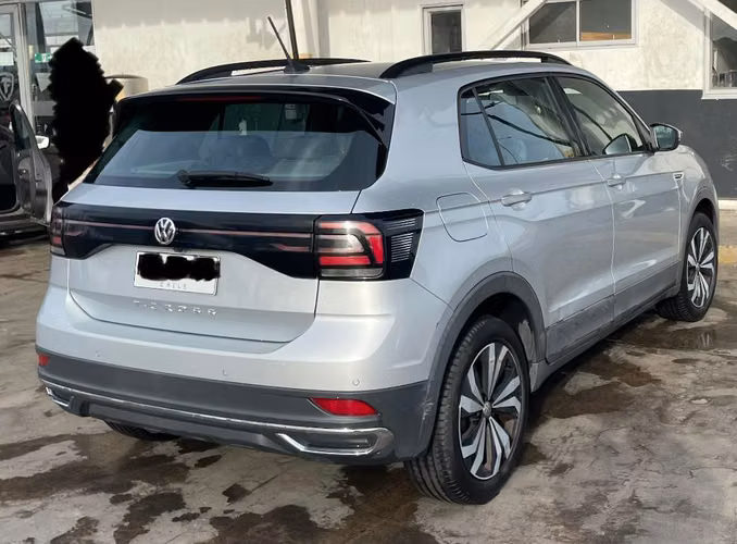 VOLKSWAGEN T-CROSS año 2022