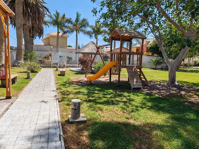CONDOMINIO JARDIN AZAPA ZONA ALTAMENTE RESIDENCIAL