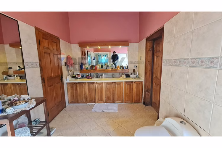Parcela urbana 4 hab y piscina en  buin