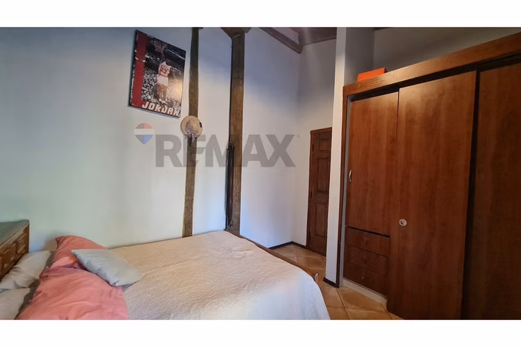 Parcela urbana 4 hab y piscina en  buin