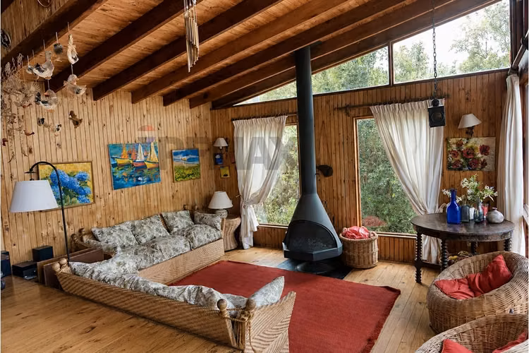 Casa en venta en el centro de cachagua