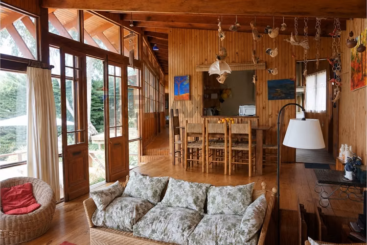 Casa en venta en el centro de cachagua