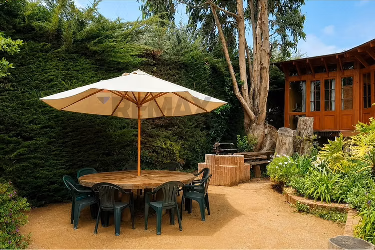 Casa en venta en el centro de cachagua