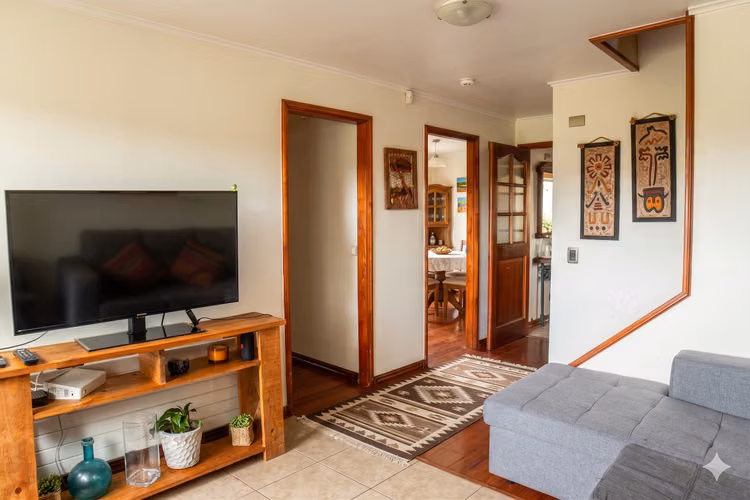 CASA EN SECTOR RESIDENCIAL DE ALTA PLUSVALÍA