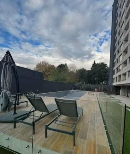 SE ARRIENDA DEPARTAMENTO AMOBLADO ESPACIO FREIRE