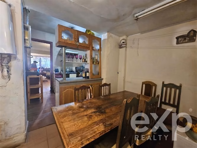 Casa con Perfil Comercial en Avenida Principal de San Bdo. - Imagen 13