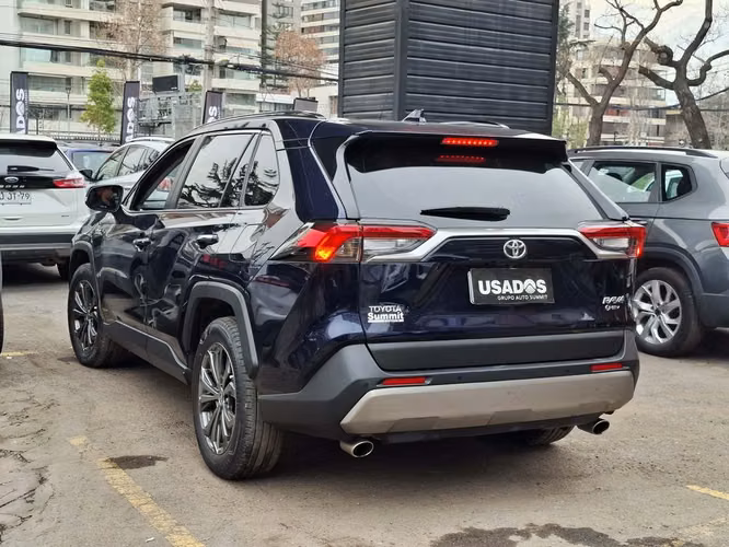TOYOTA RAV4 2025