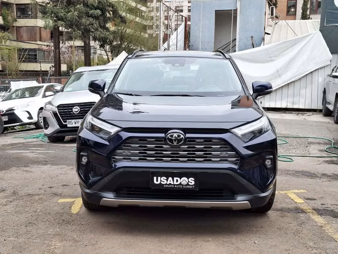 TOYOTA RAV4 2025
