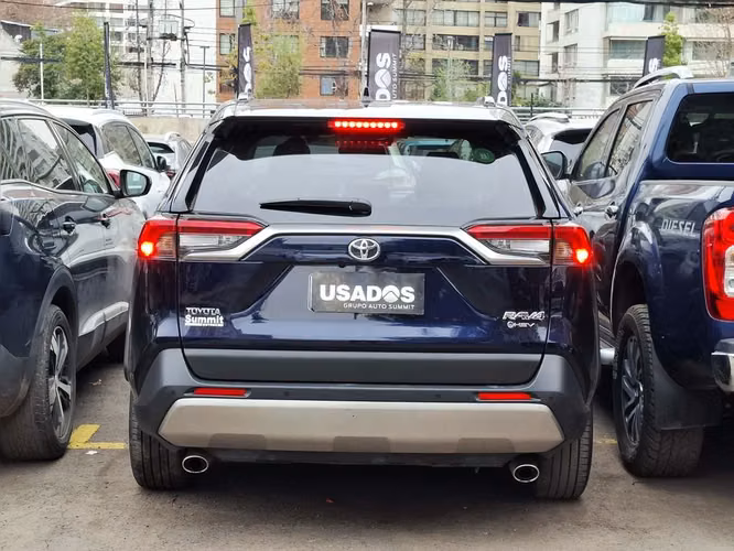 TOYOTA RAV4 2025