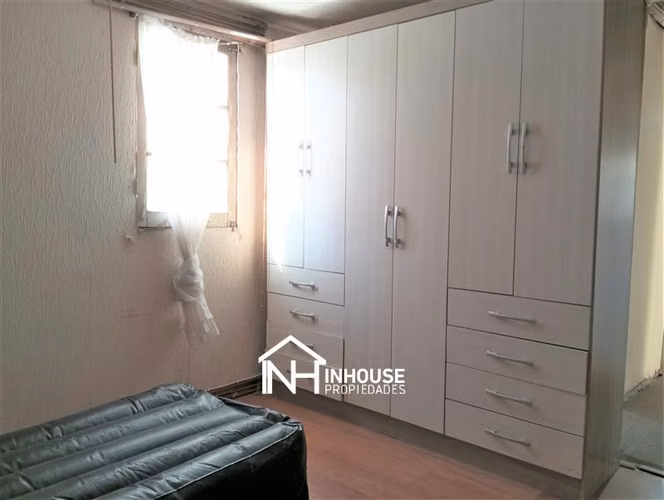 Casa en venta de 3 dorm. en La Granja