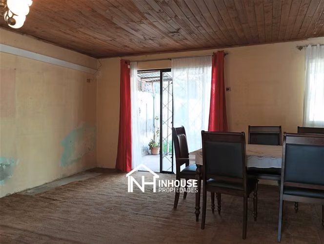 Casa en venta de 3 dorm. en La Granja
