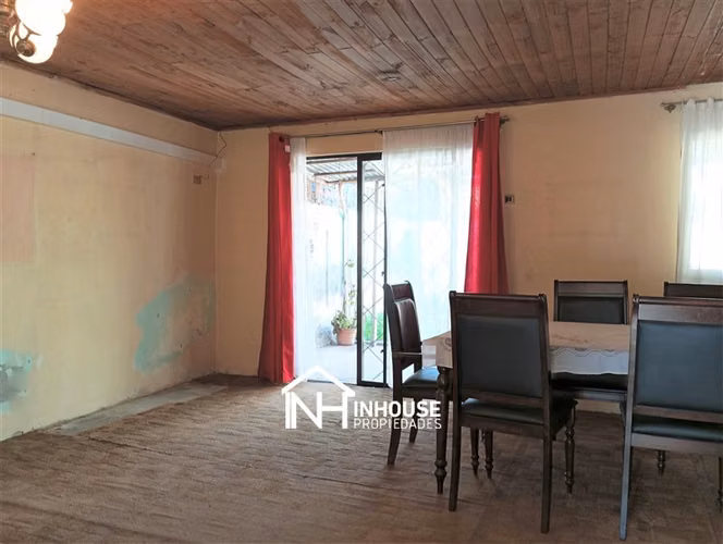 Casa en venta de 3 dorm. en La Granja