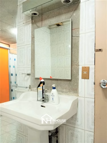 Casa en venta de 3 dorm. en La Granja