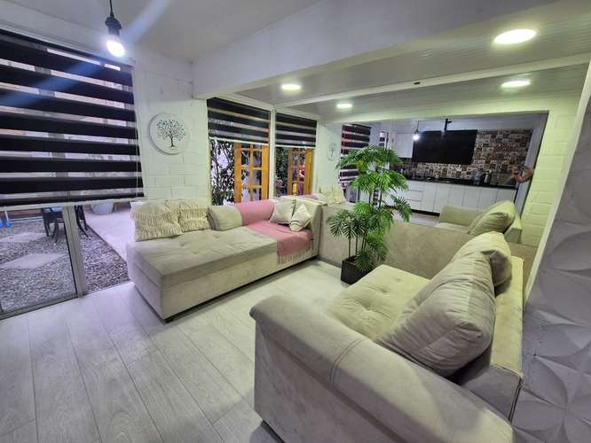 Mejor Precio del Sector, Remodelada - Imagen 3