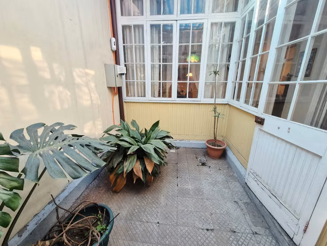 Arquitectura con carácter y espacios amplios - Imagen 8